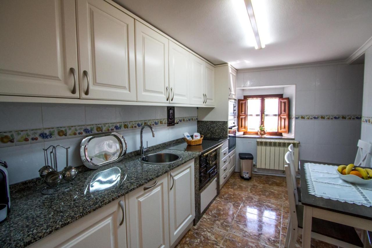 Apartamentos Los Balcones De Nieda 1 Onís エクステリア 写真